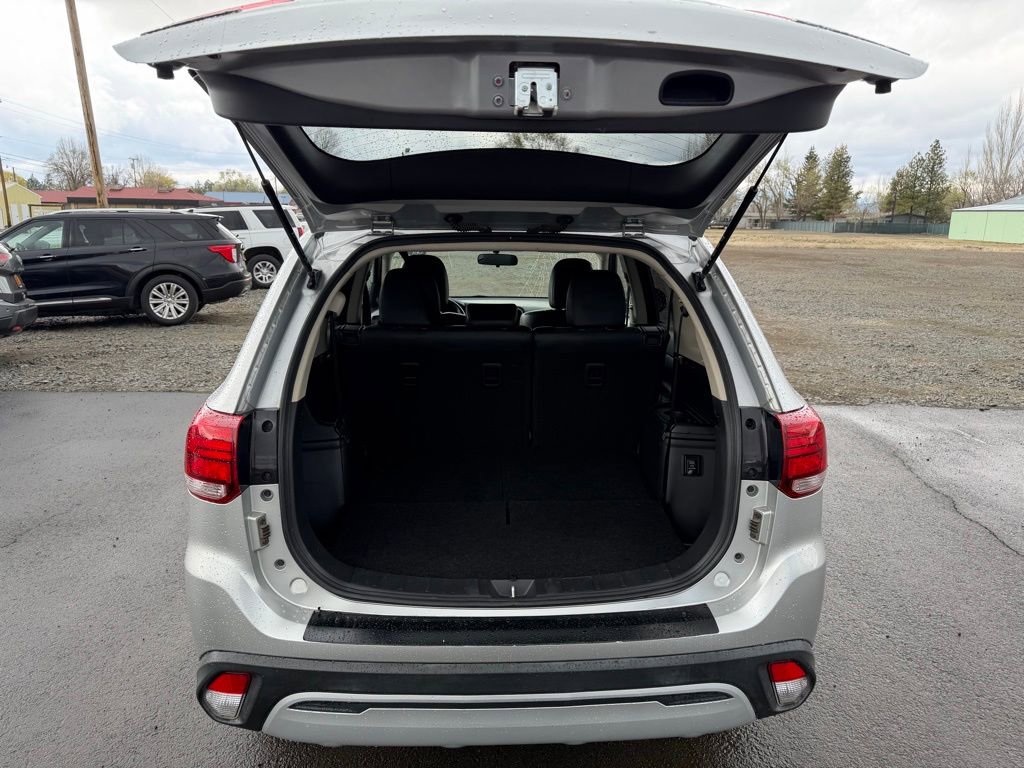 Used 2019 Mitsubishi Outlander SE image 6