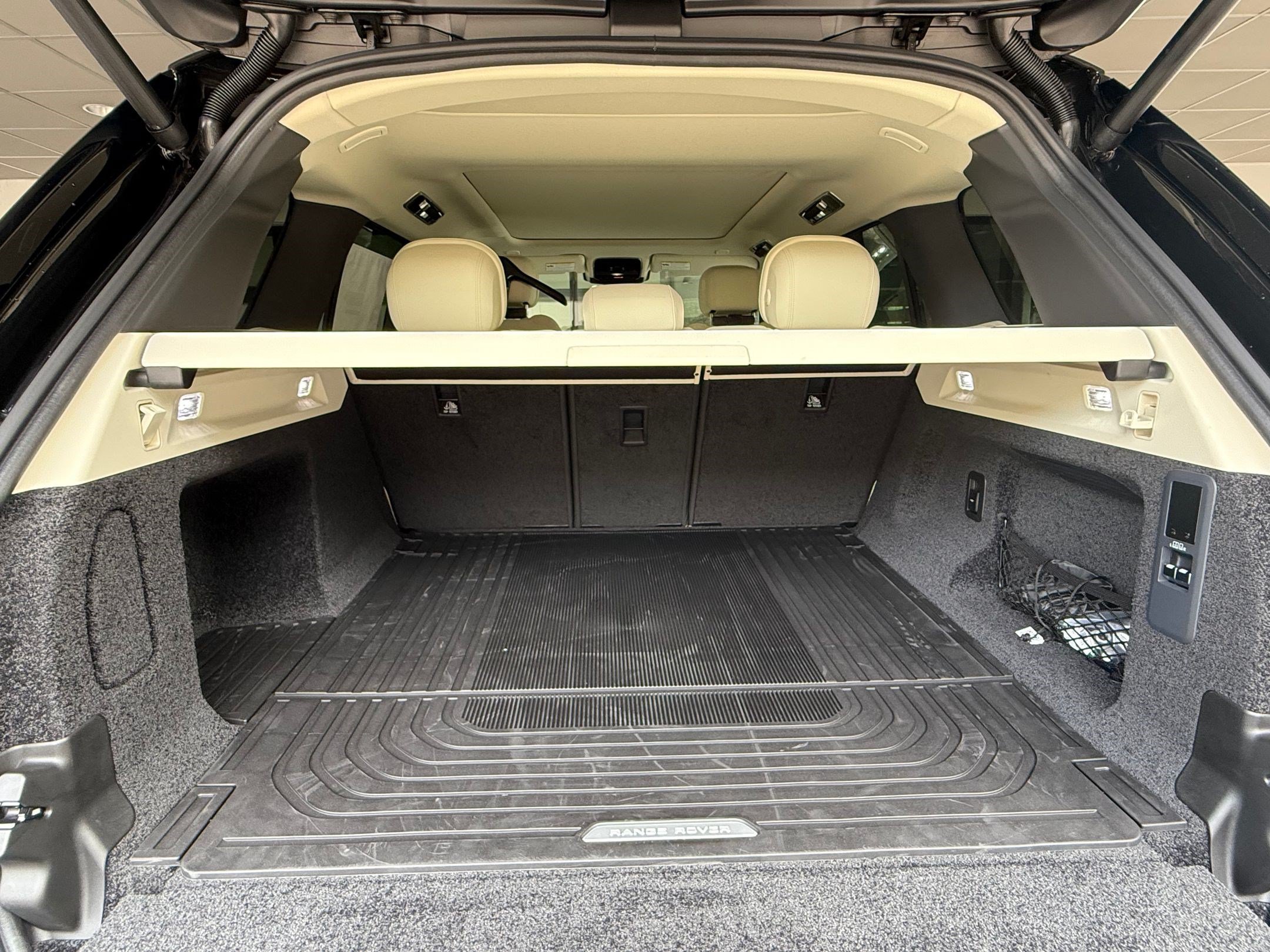New 2026 Land Rover Range Rover SE AWD/4WD image 21