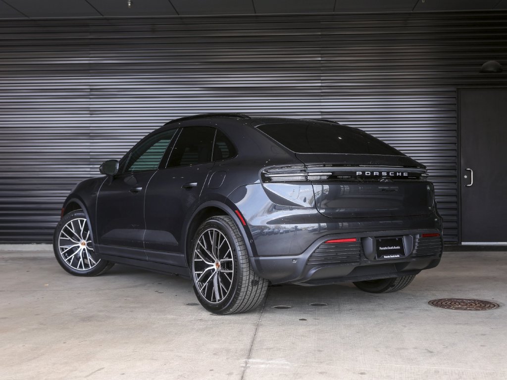 New 2026 Porsche Macan Electric RWD image 3