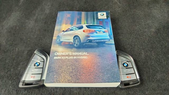 Used 2022 BMW X5 xDrive45e w/ M Sport Package image 62
