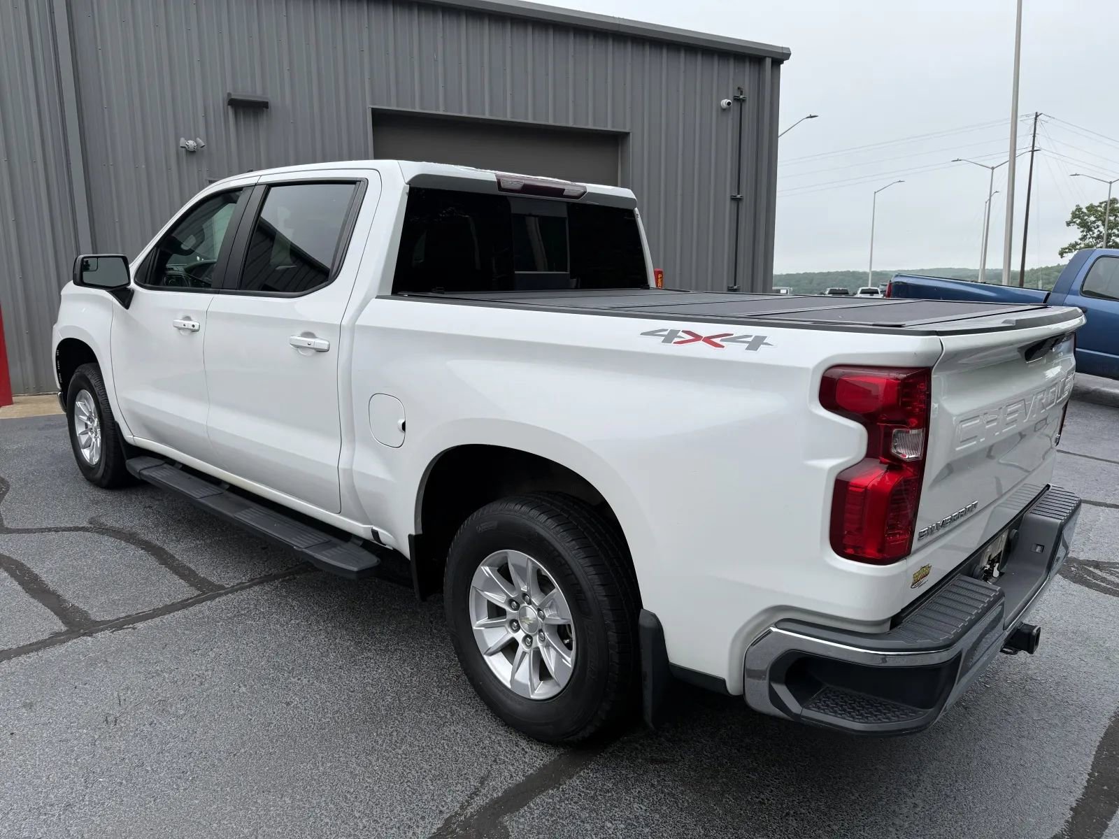 Used 2019 Chevrolet Silverado 1500 LT w/ All-Star Edition AWD/4WD image 2