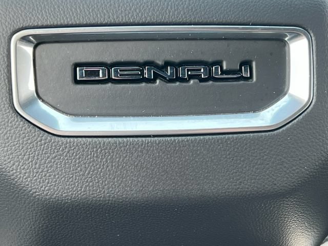 Used 2025 GMC Yukon XL Denali AWD/4WD image 53