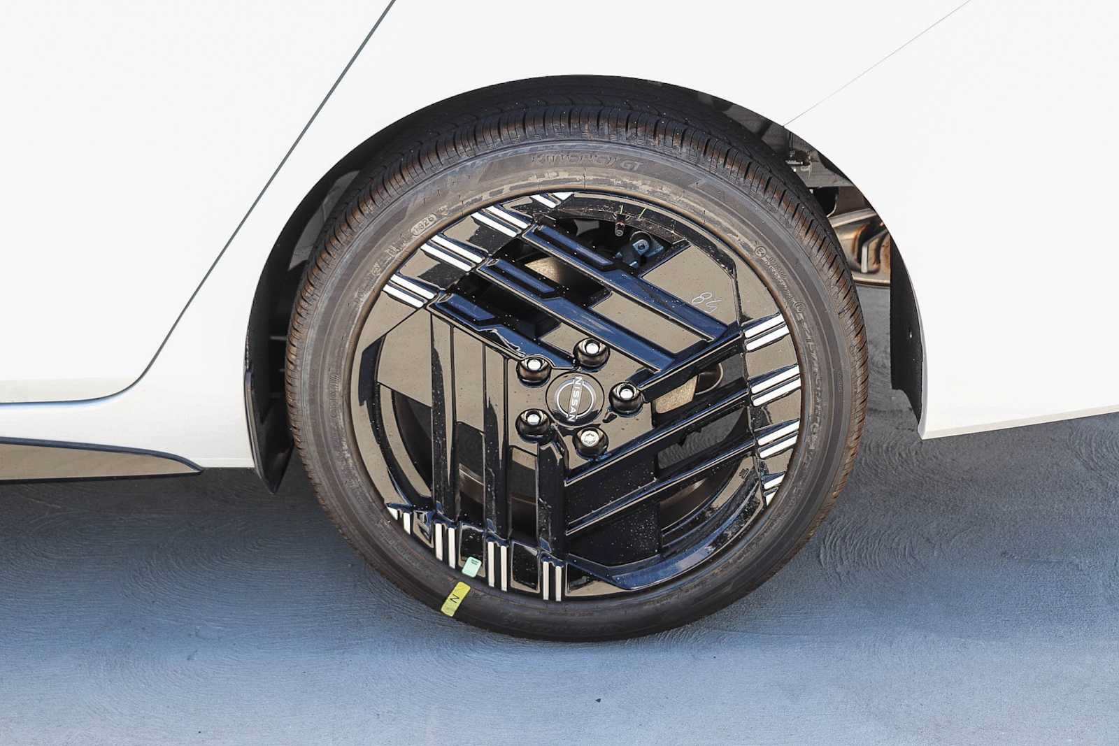 New 2027 Nissan Sentra SR FWD image 12