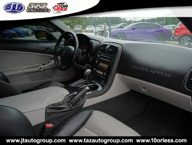 Used 2008 Chevrolet Corvette Coupe w/ Preferred Equipment Group RWD image 11