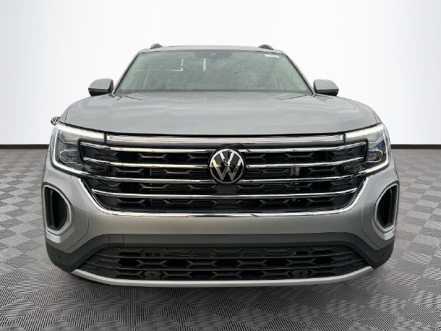 New 2026 Volkswagen Atlas SE FWD image 2