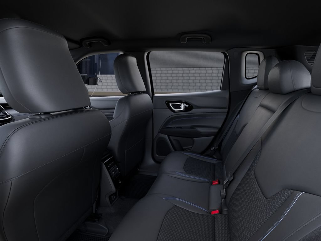 New 2026 Jeep Compass Latitude AWD/4WD image 23
