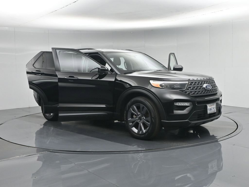 Used 2023 Ford Explorer XLT w/ Equipment Group 202A image 35