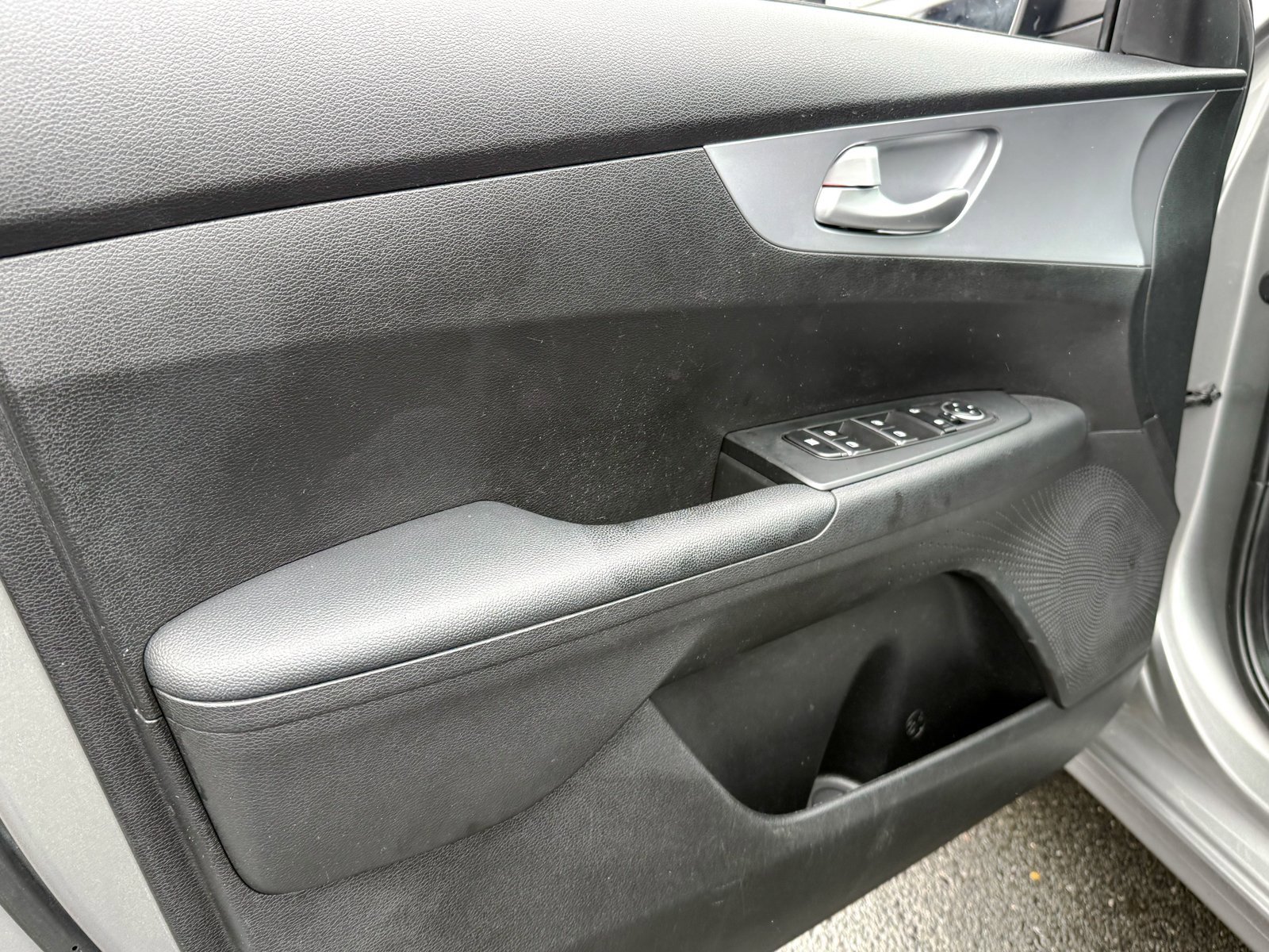 Used 2023 Kia Forte LXS w/ LXS Technology Package image 15