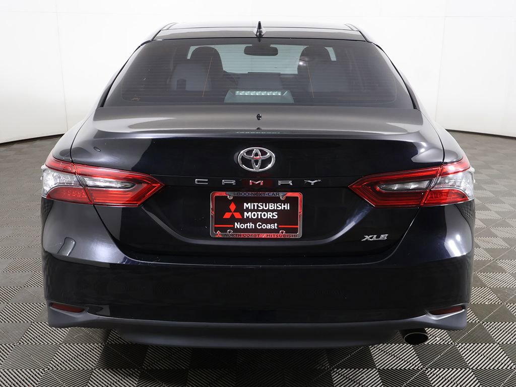 Used 2021 Toyota Camry XLE FWD image 12