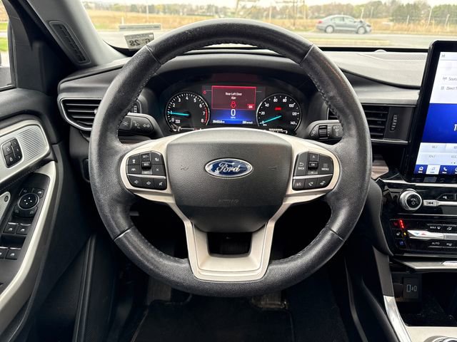 Used 2023 Ford Explorer Limited w/ Limited Technology Package image 22