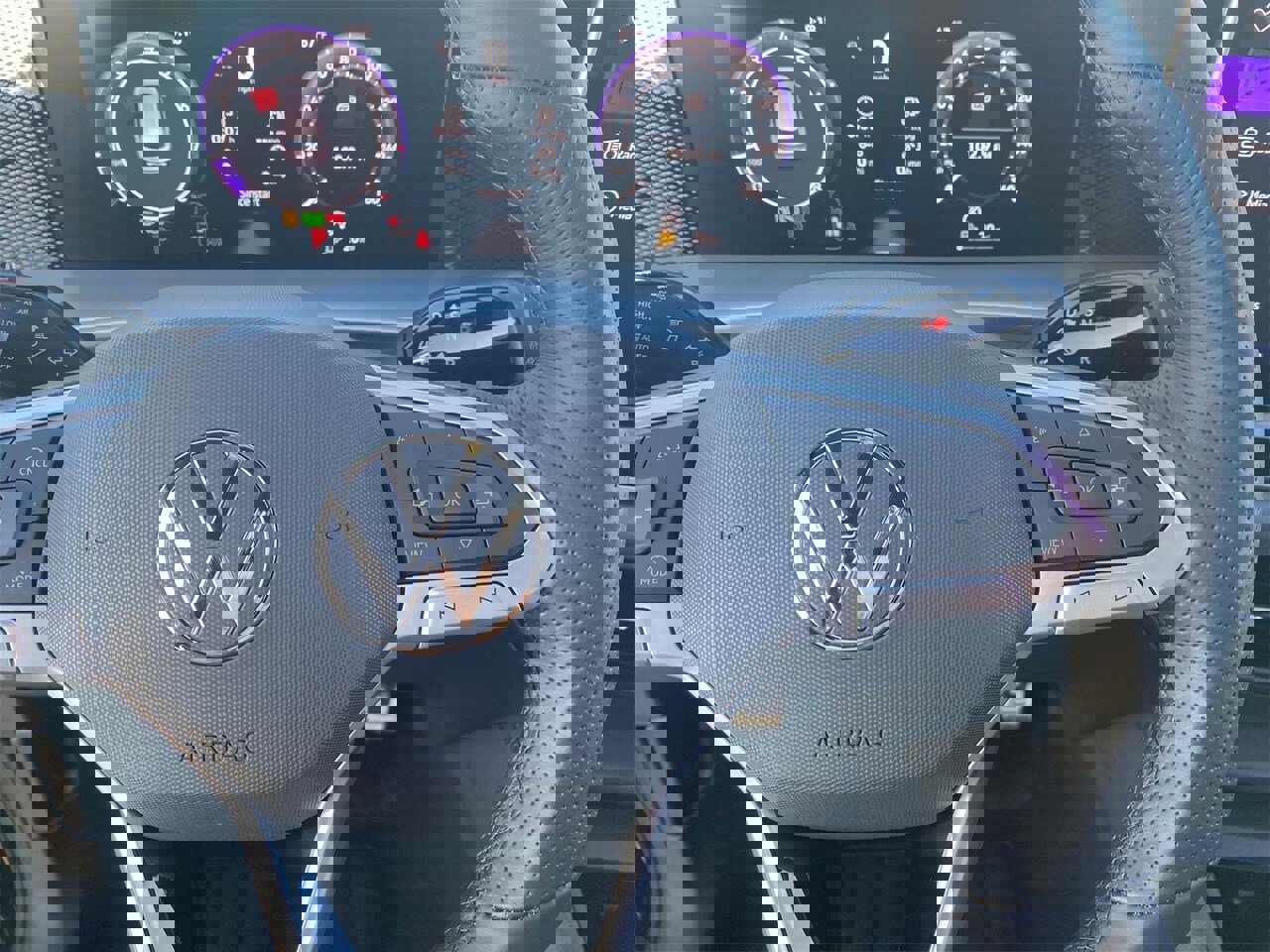 New 2026 Volkswagen Tiguan SE R-Line image 21