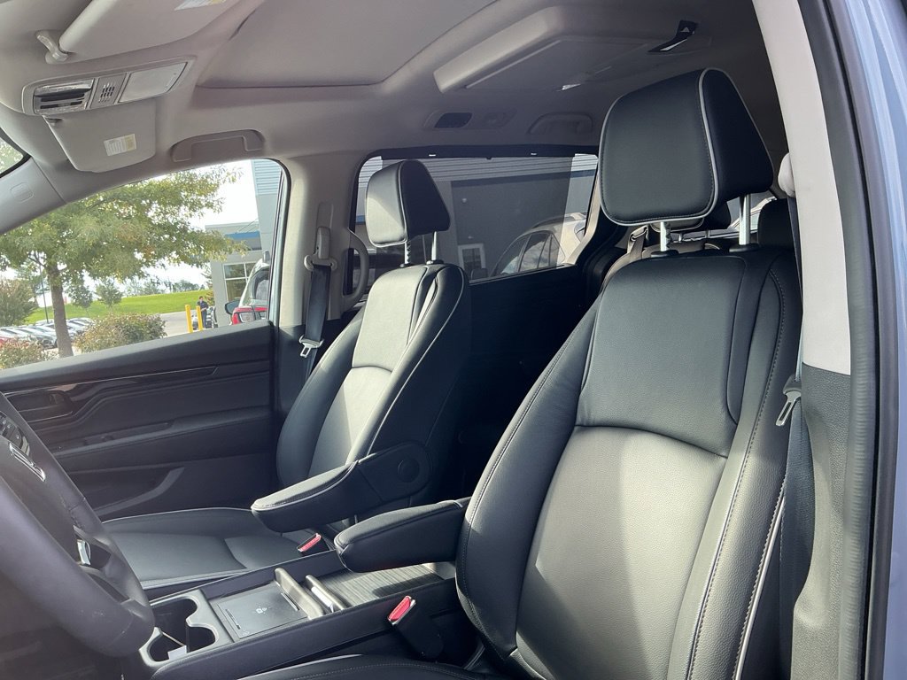 Certified 2026 Honda Odyssey Touring image 18