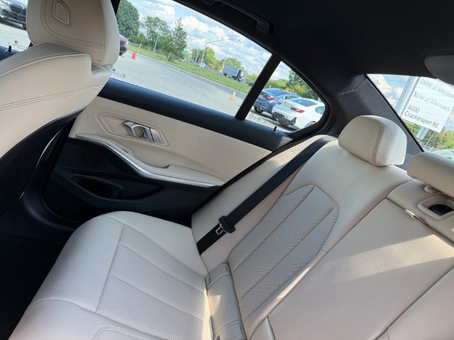 New 2026 BMW 330i xDrive Sedan w/ Premium Package AWD/4WD image 21