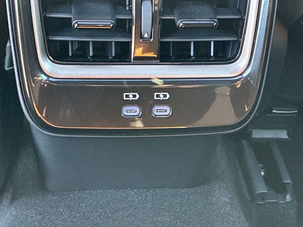 Used 2025 Toyota Crown Signia w/ Advanced Technology Package image 16