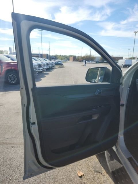 New 2025 Ford Ranger Raptor image 38