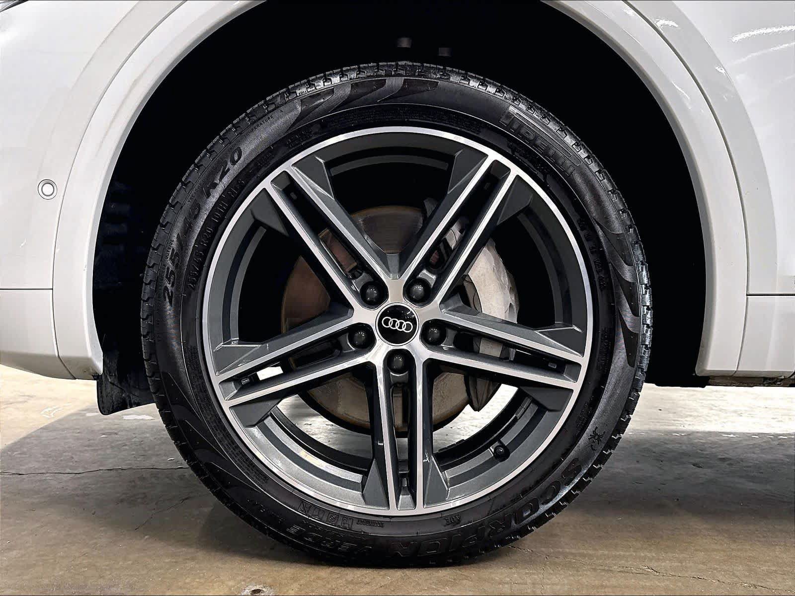 Used 2022 Audi Q5 e Prestige w/ Prestige Package AWD/4WD image 11