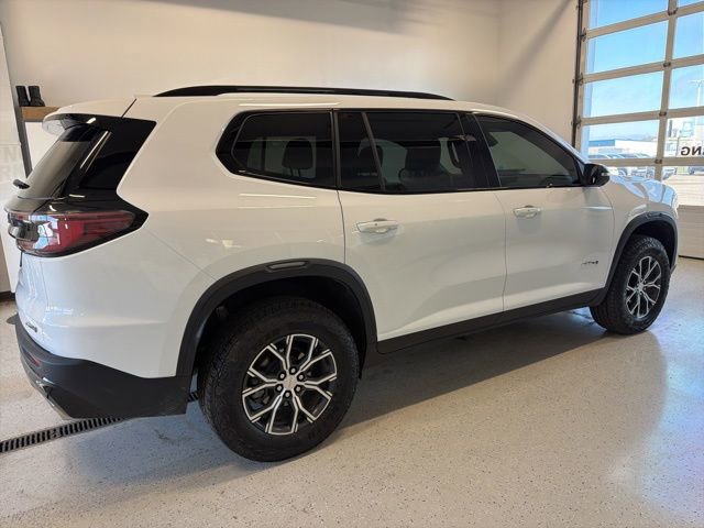 Used 2025 GMC Acadia AT4 w/ Luxury Package image 10