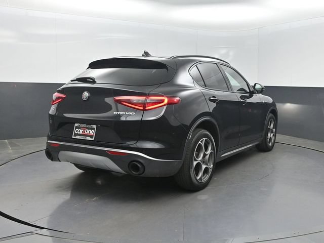 Used 2023 Alfa Romeo Stelvio Ti AWD/4WD image 29