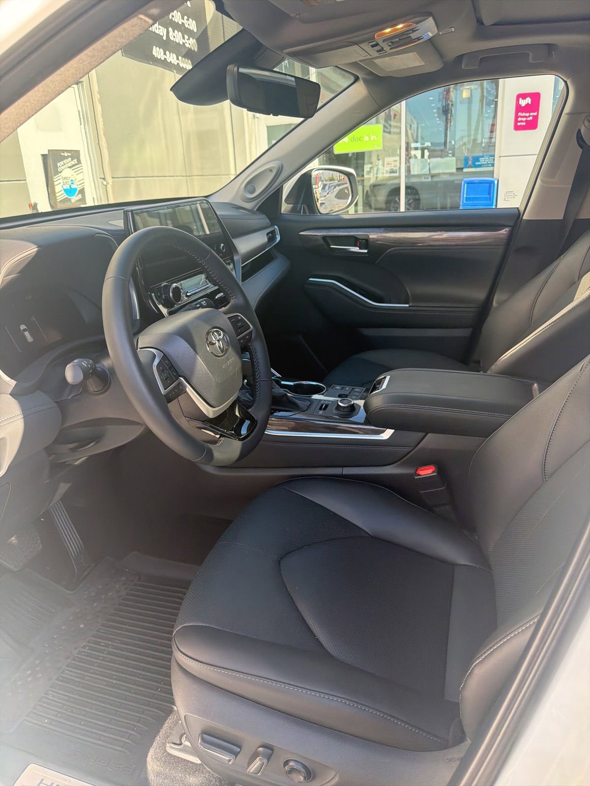 New 2026 Toyota Highlander Limited AWD/4WD image 1