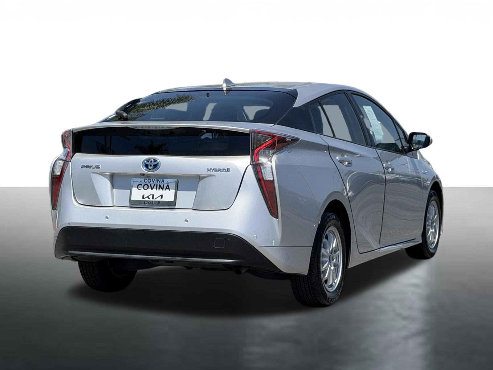 Used 2017 Toyota Prius Two w/ Prius Two Safety Plus Package FWD image 8
