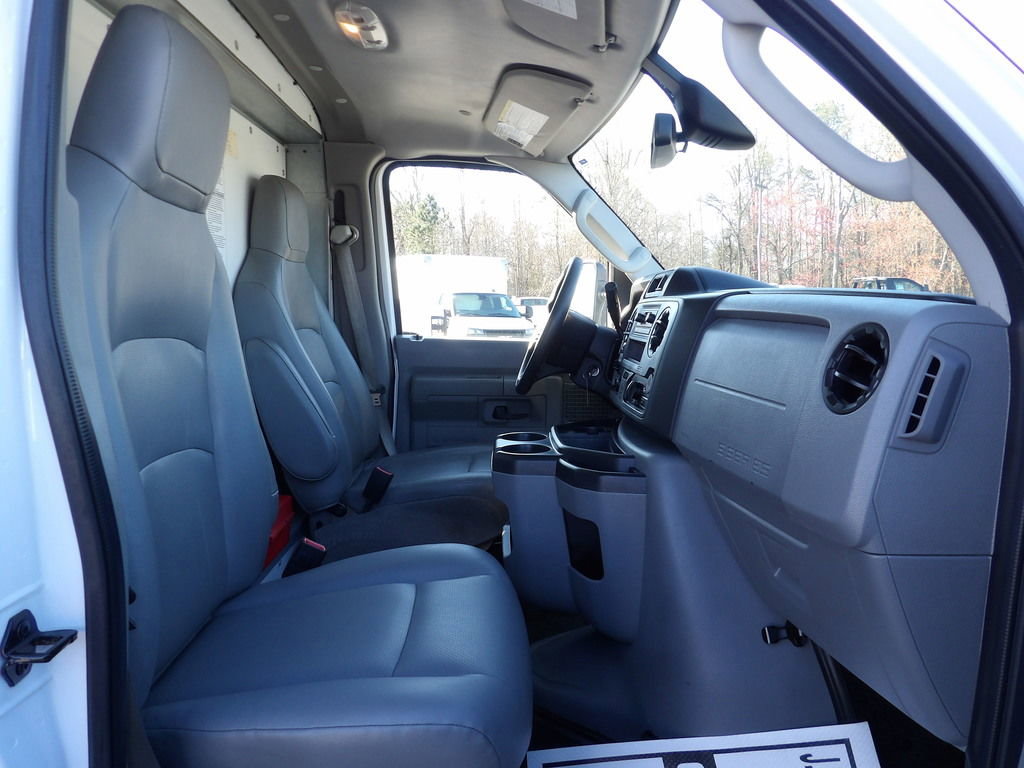 Used 2021 Ford E-350 and Econoline 350 Super Duty RWD image 30