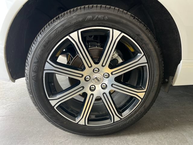 Used 2021 Volvo XC60 T5 Inscription w/ Advanced Package AWD/4WD image 11