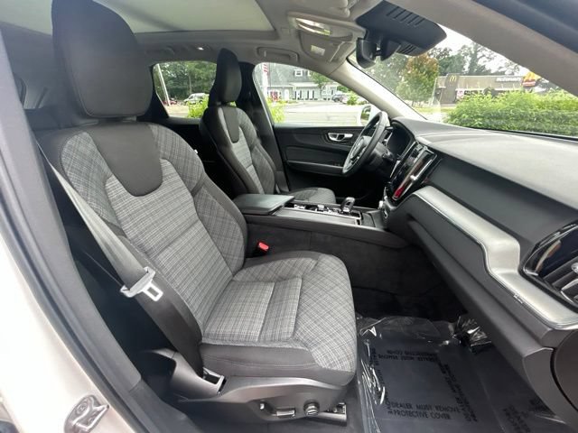 Certified 2023 Volvo XC60 B5 Core AWD/4WD image 15