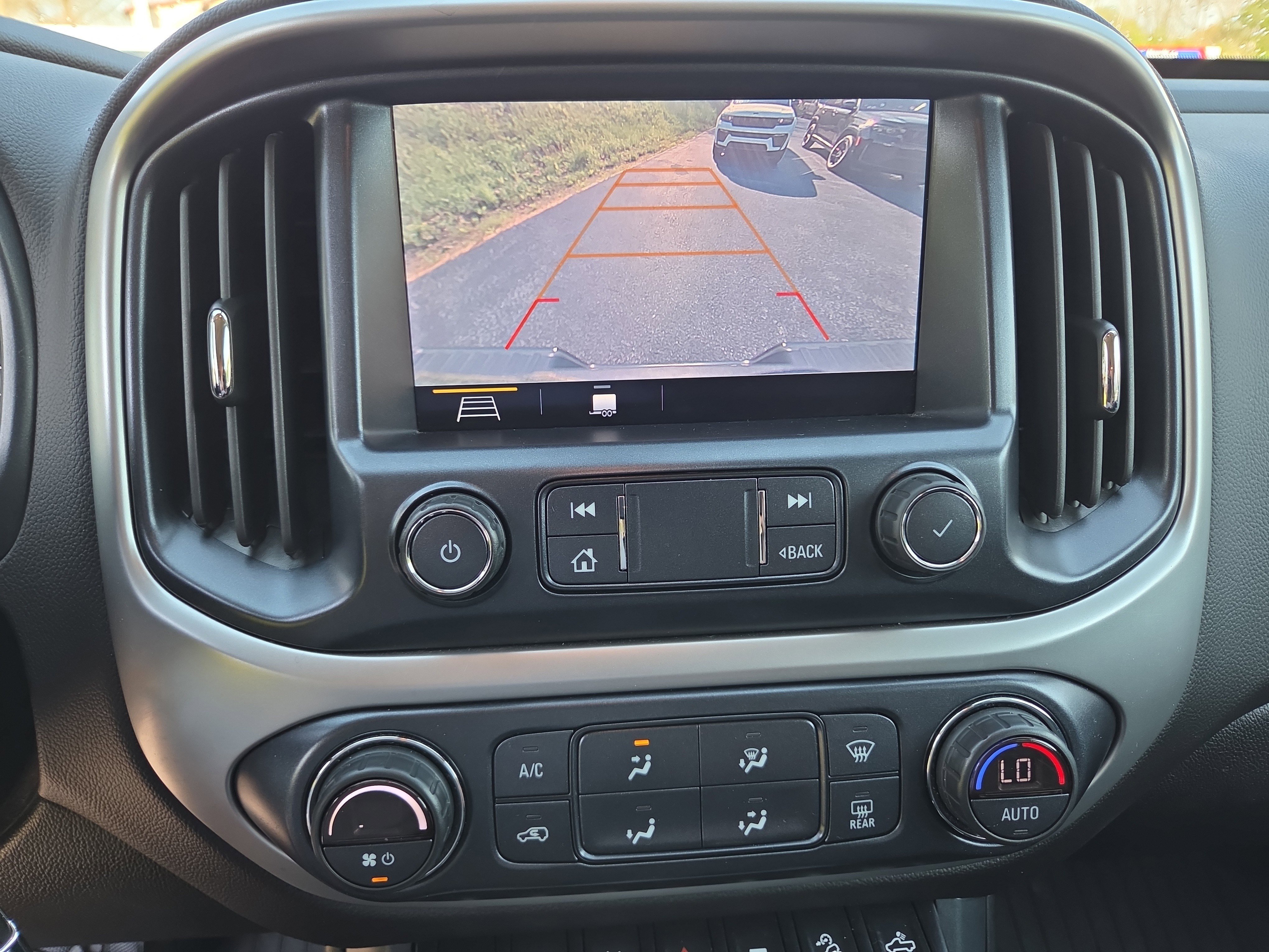 Used 2019 Chevrolet Colorado ZR2 w/ ZR2 Dusk Special Edition AWD/4WD image 27