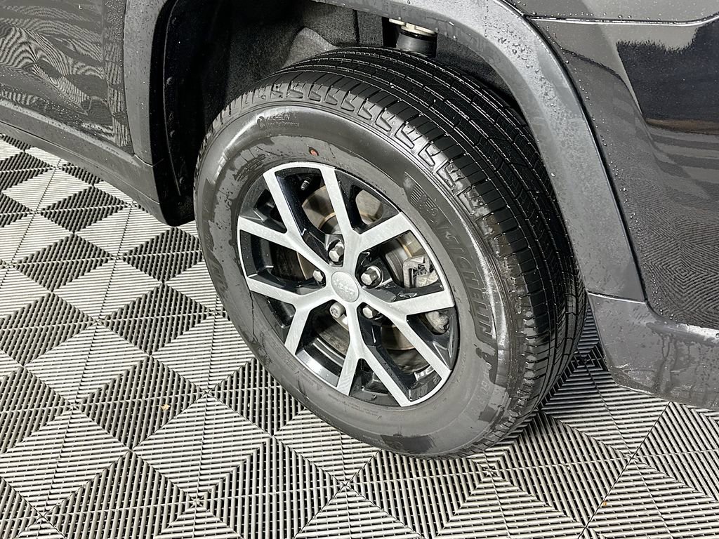 Certified 2025 Jeep Grand Cherokee L Limited w/ Luxury Tech Group II image 45