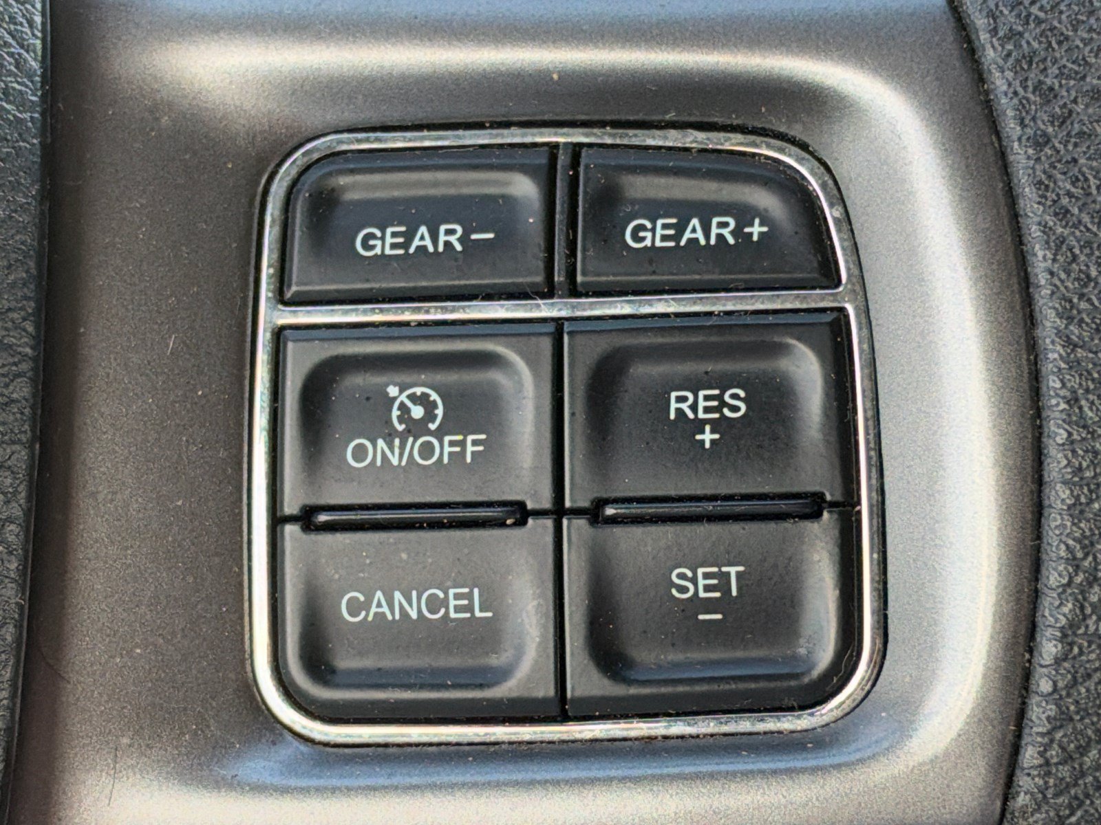 Used 2024 RAM 1500 Classic SLT AWD/4WD image 27