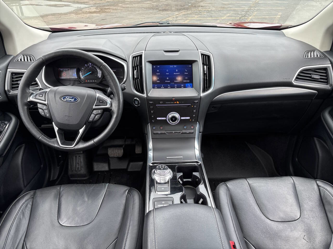 Used 2019 Ford Edge Titanium w/ Equipment Group 301A AWD/4WD image 34