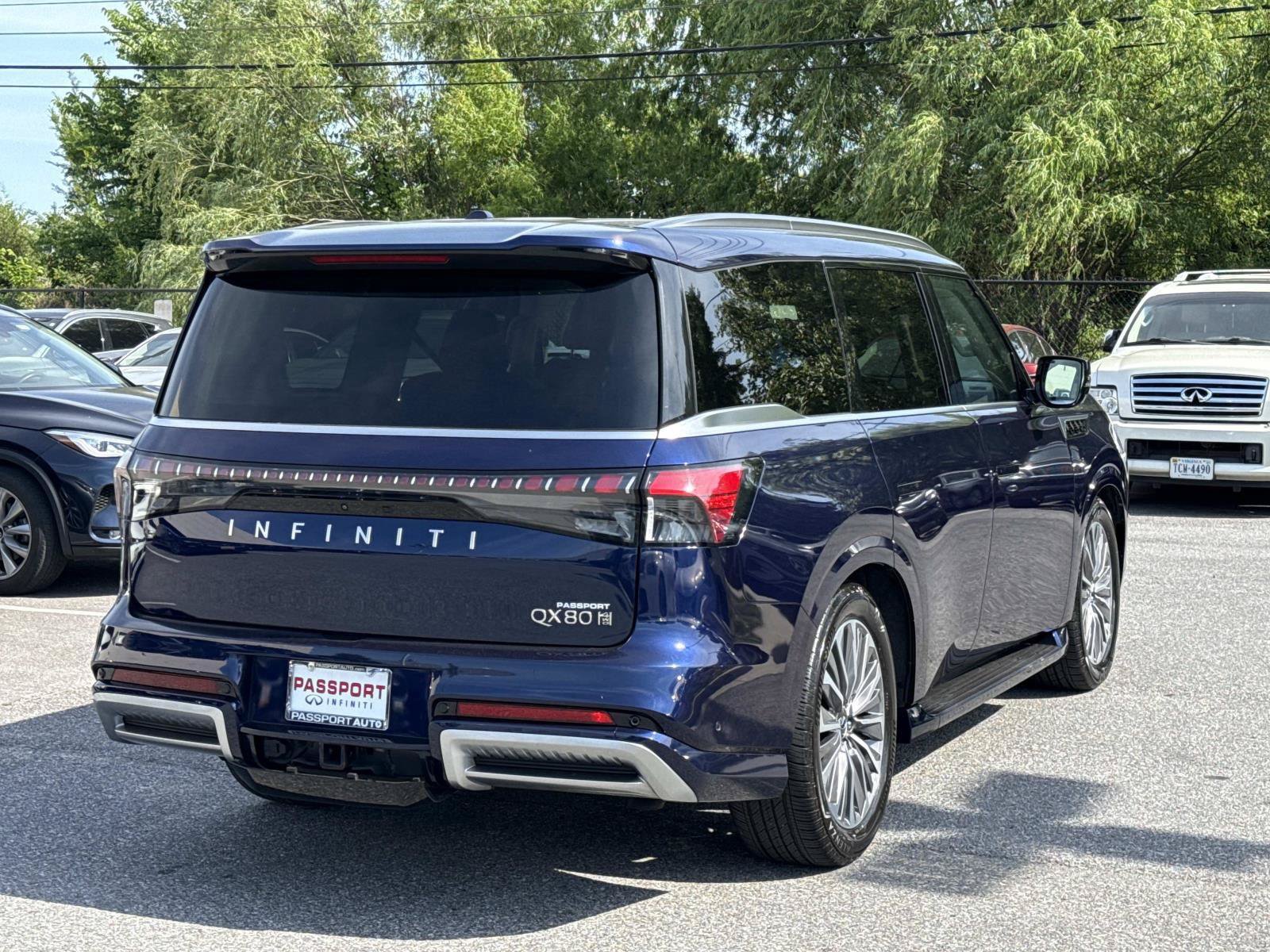Used 2025 INFINITI QX80 Luxe AWD/4WD image 5