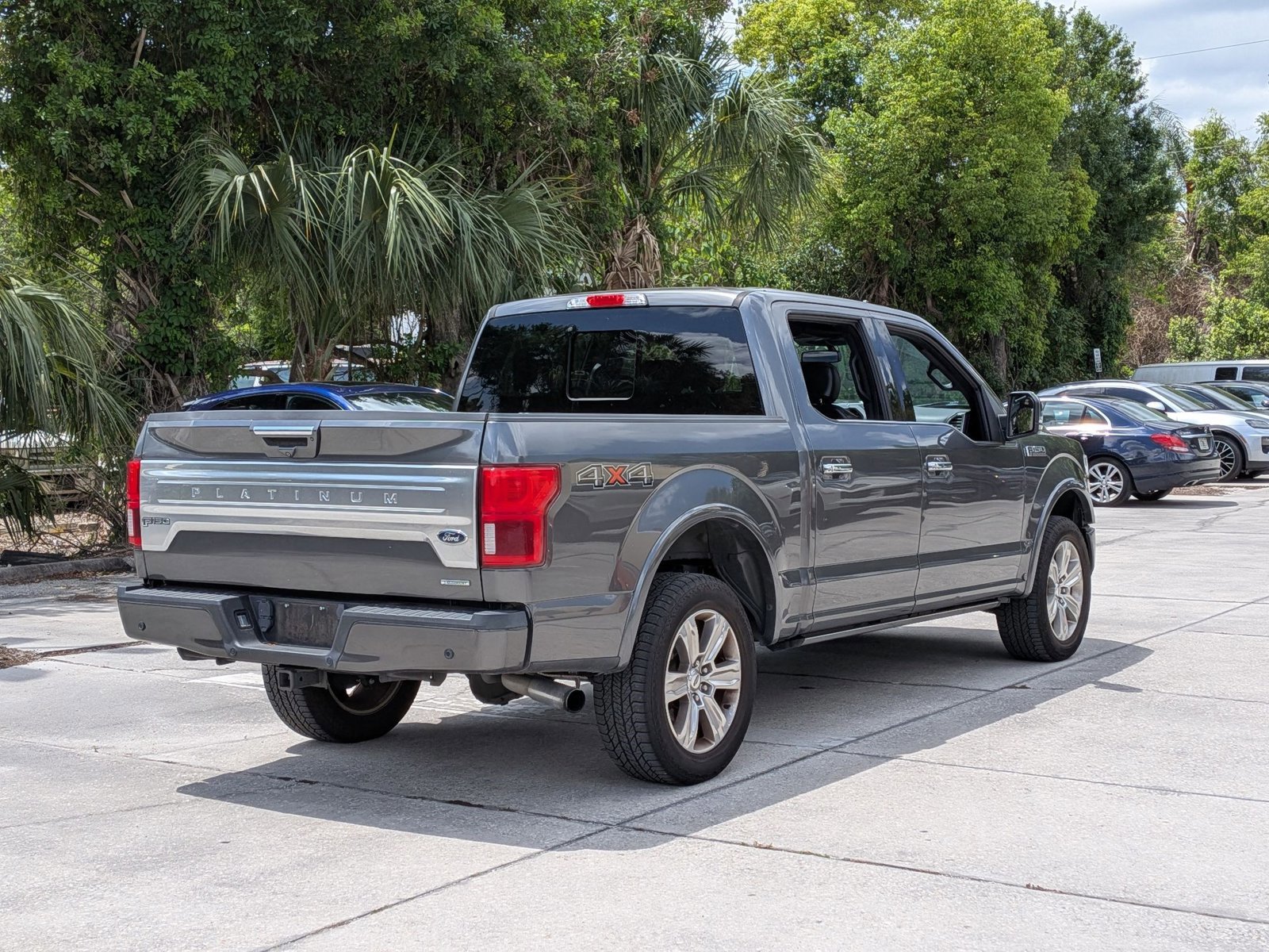 Used 2019 Ford F150 Platinum w/ Equipment Group 701A Luxury image 9