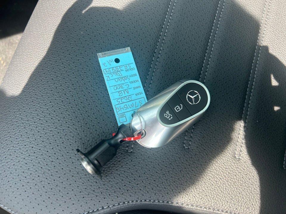 New 2025 Mercedes-Benz C 300 4MATIC Sedan image 34