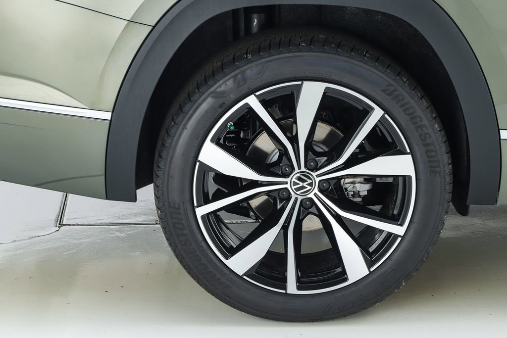 New 2026 Volkswagen Atlas SEL Premium R-Line image 13