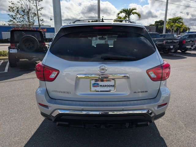 Used 2018 Nissan Pathfinder Platinum image 11