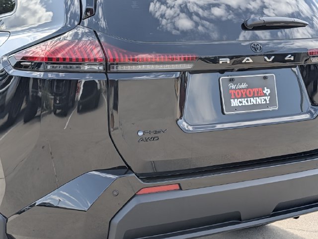 Used 2026 Toyota RAV4 AWD Plug-in Hybrid image 7