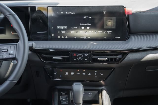New 2026 Nissan Kicks SR w/ Cold Weather Package image 23