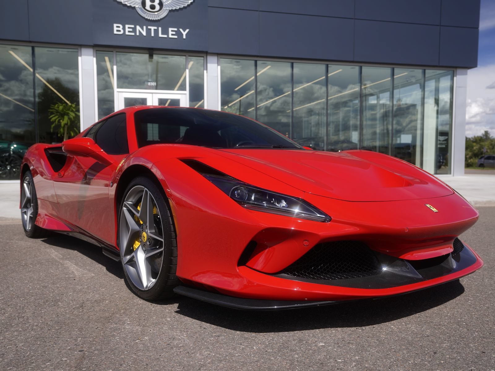 Used 2023 Ferrari F8 Tributo RWD image 9