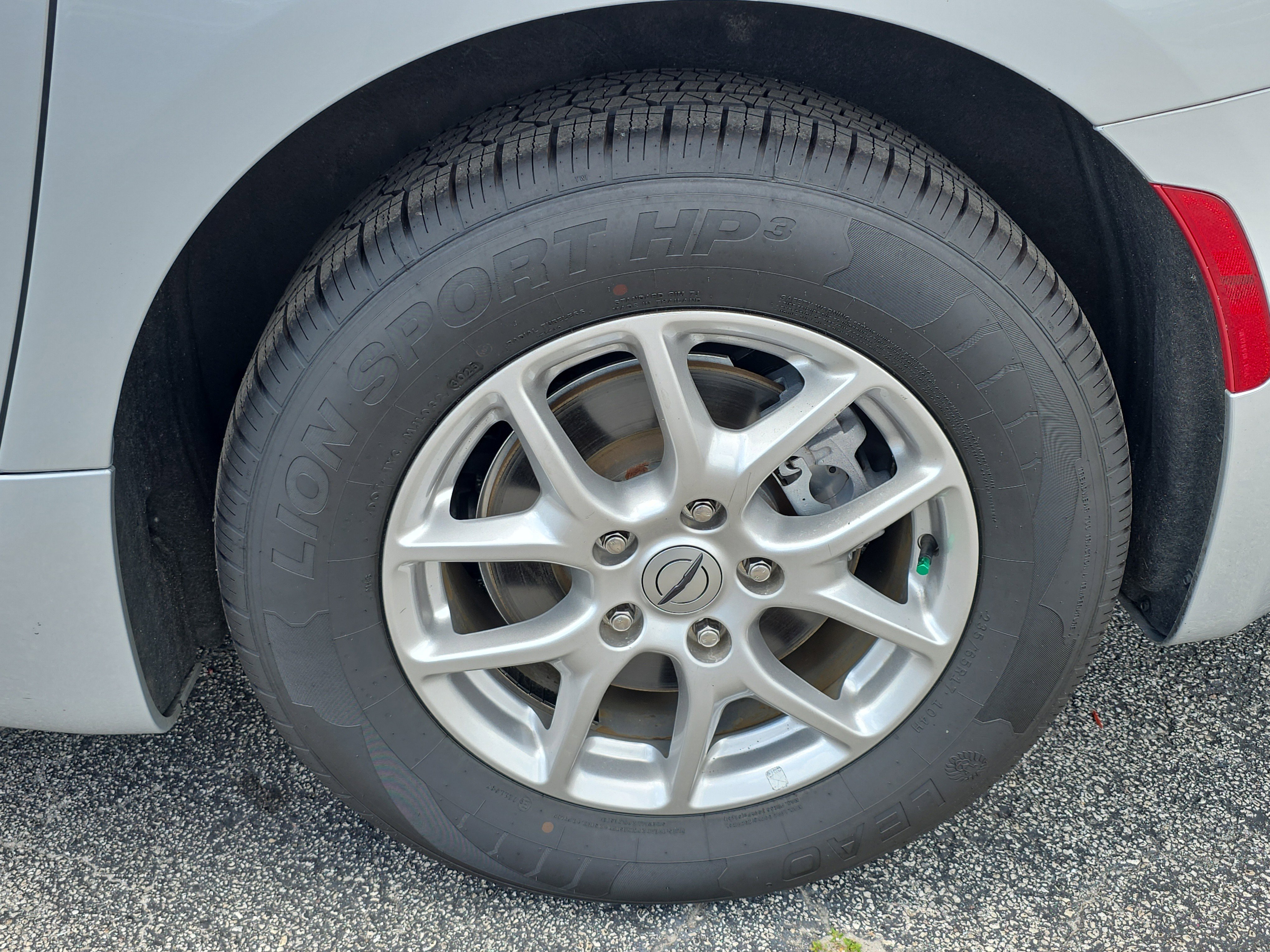 Used 2024 Chrysler Pacifica Touring-L FWD image 12