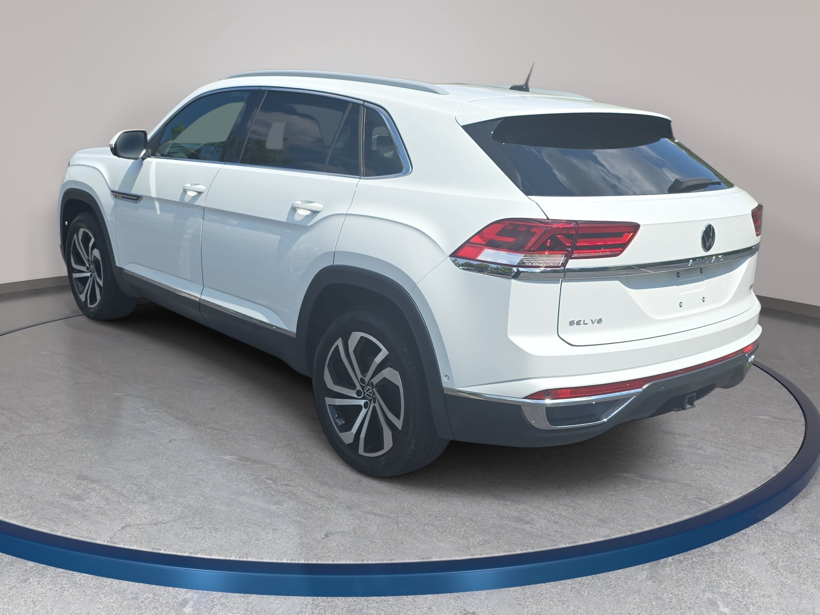 Used 2020 Volkswagen Atlas Cross Sport SEL Premium AWD/4WD image 7