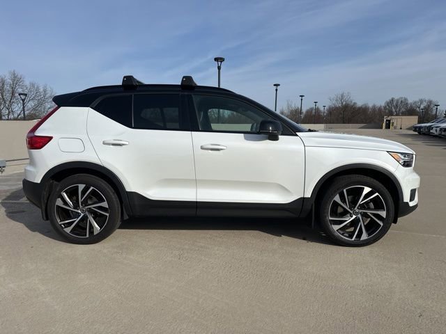 Used 2021 Volvo XC40 T5 R-Design w/ Climate Package image 9