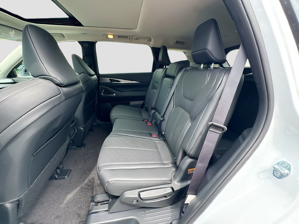 New 2027 INFINITI QX60 Luxe w/ Cargo Package FWD image 26
