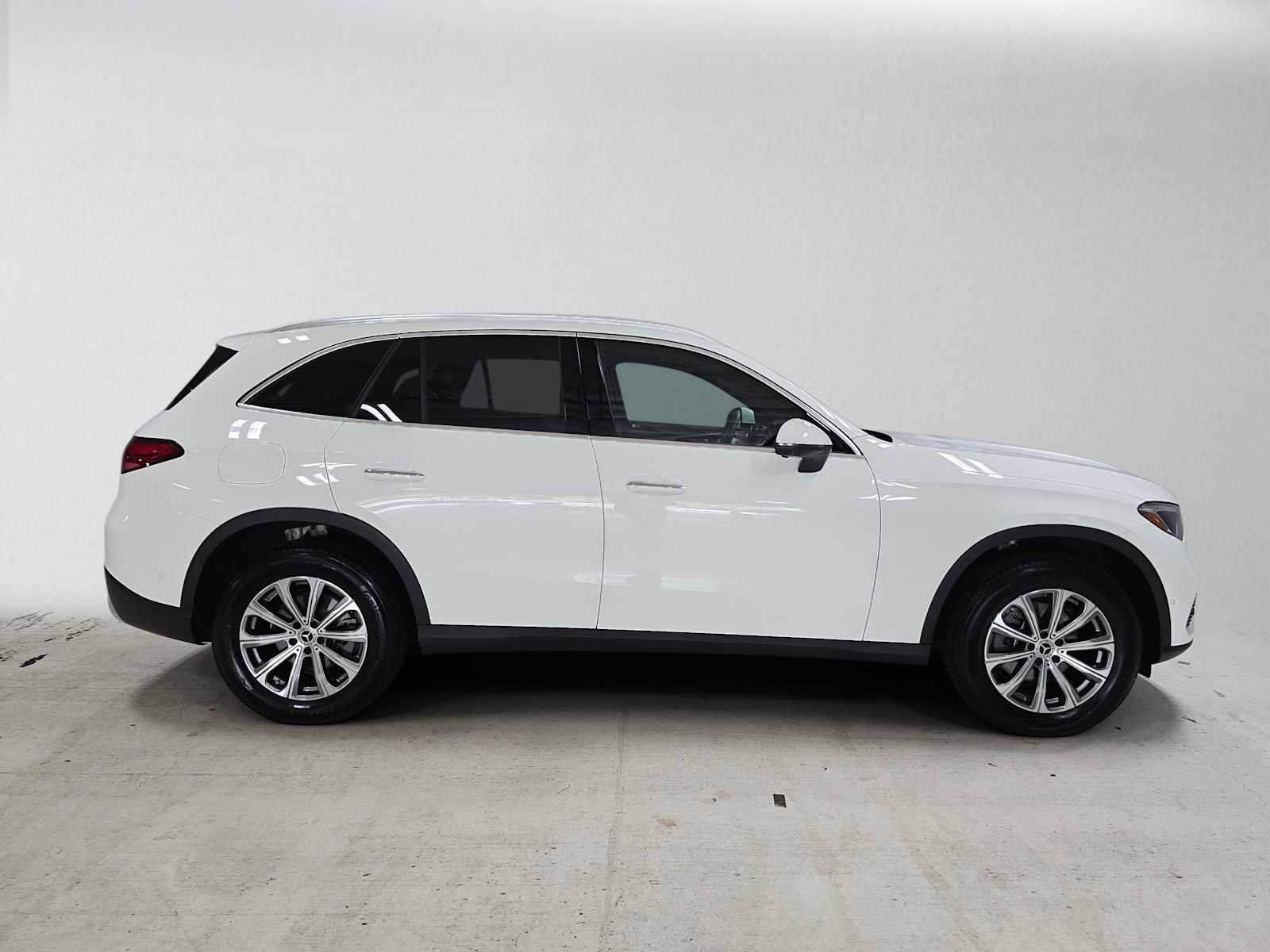 Certified 2026 Mercedes-Benz GLC 300 4MATIC image 2