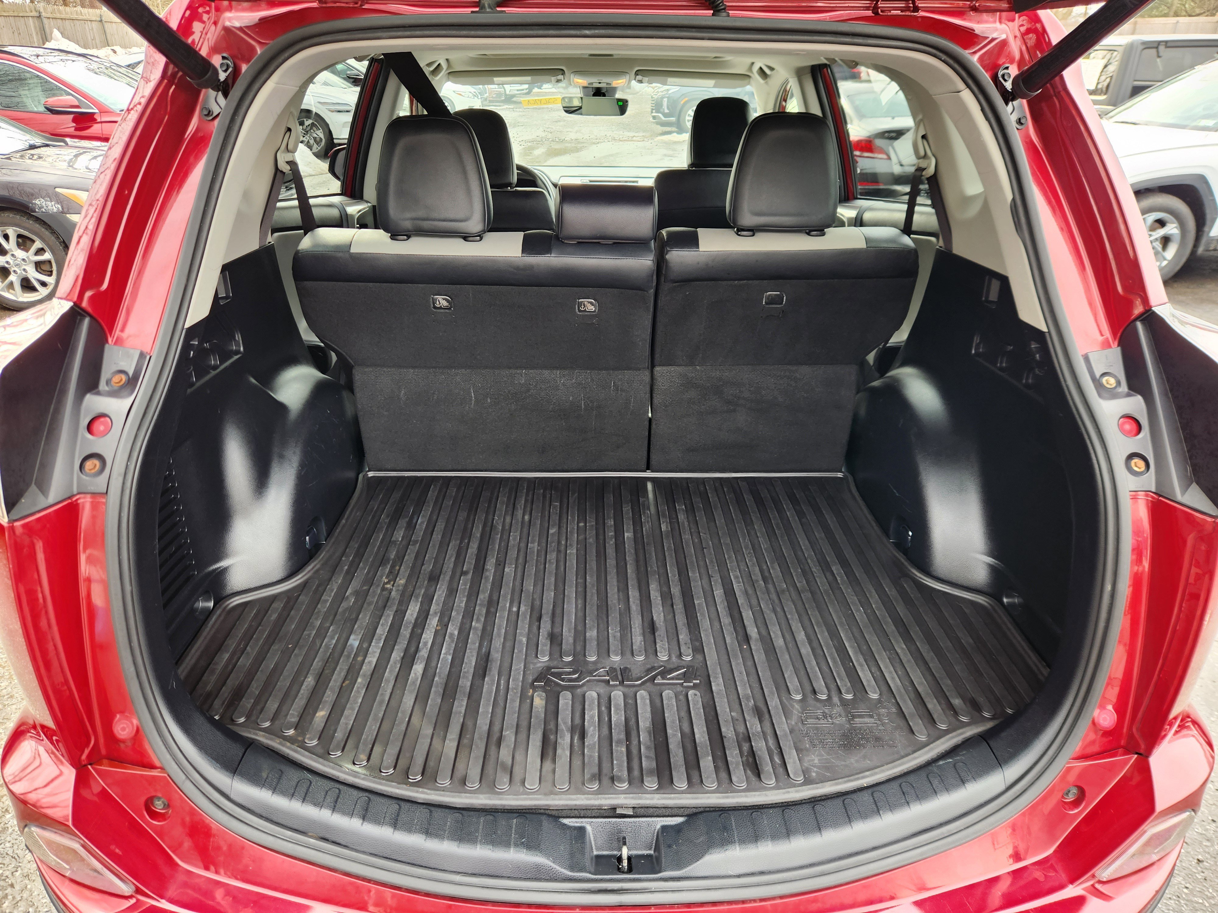 Used 2018 Toyota RAV4 Limited w/ All Weather Liner Package image 20