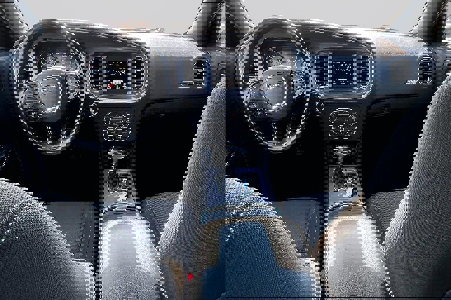 Used 2019 Dodge Charger SXT image 13