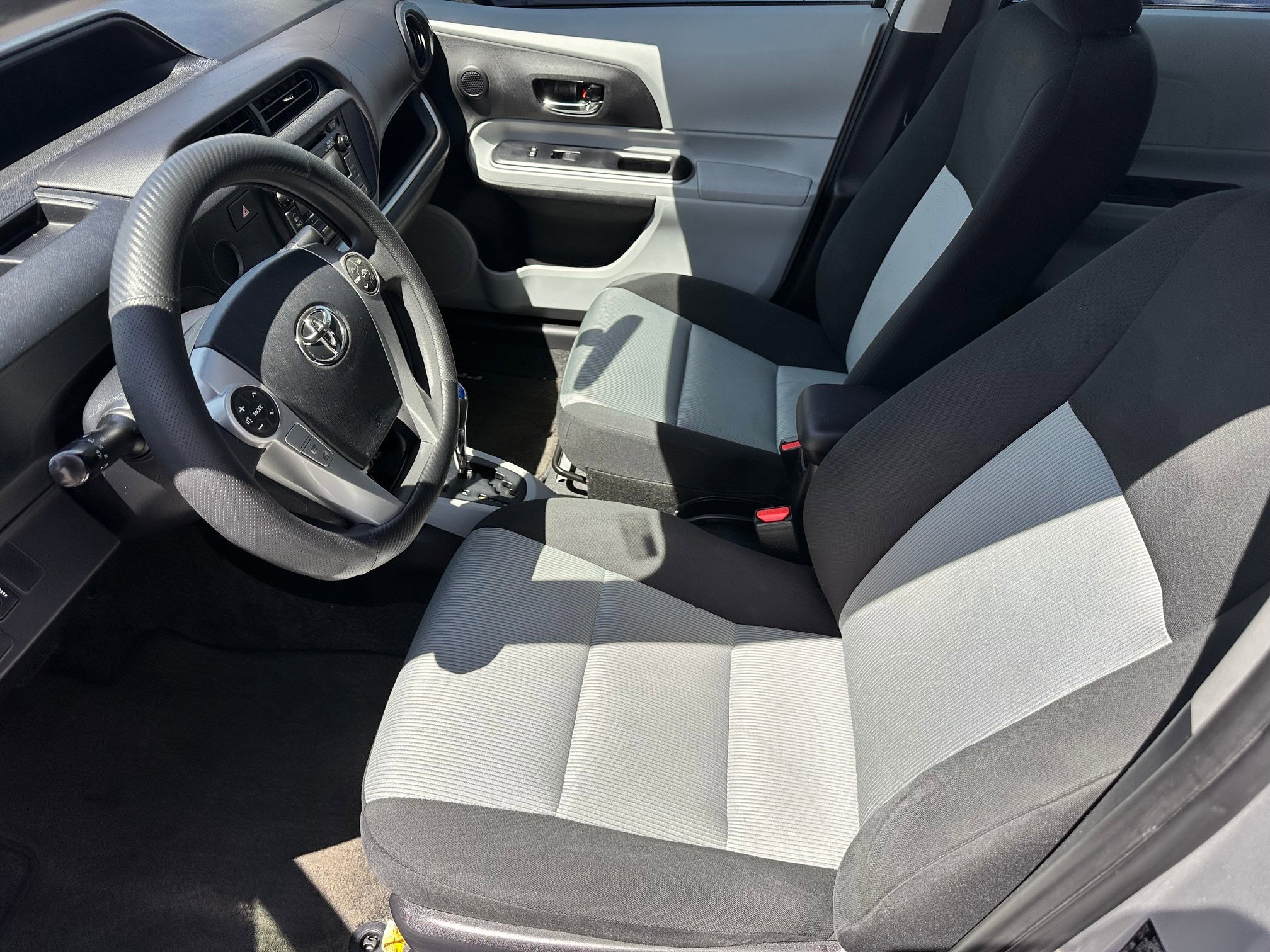 Used 2014 Toyota Prius C Two FWD image 5