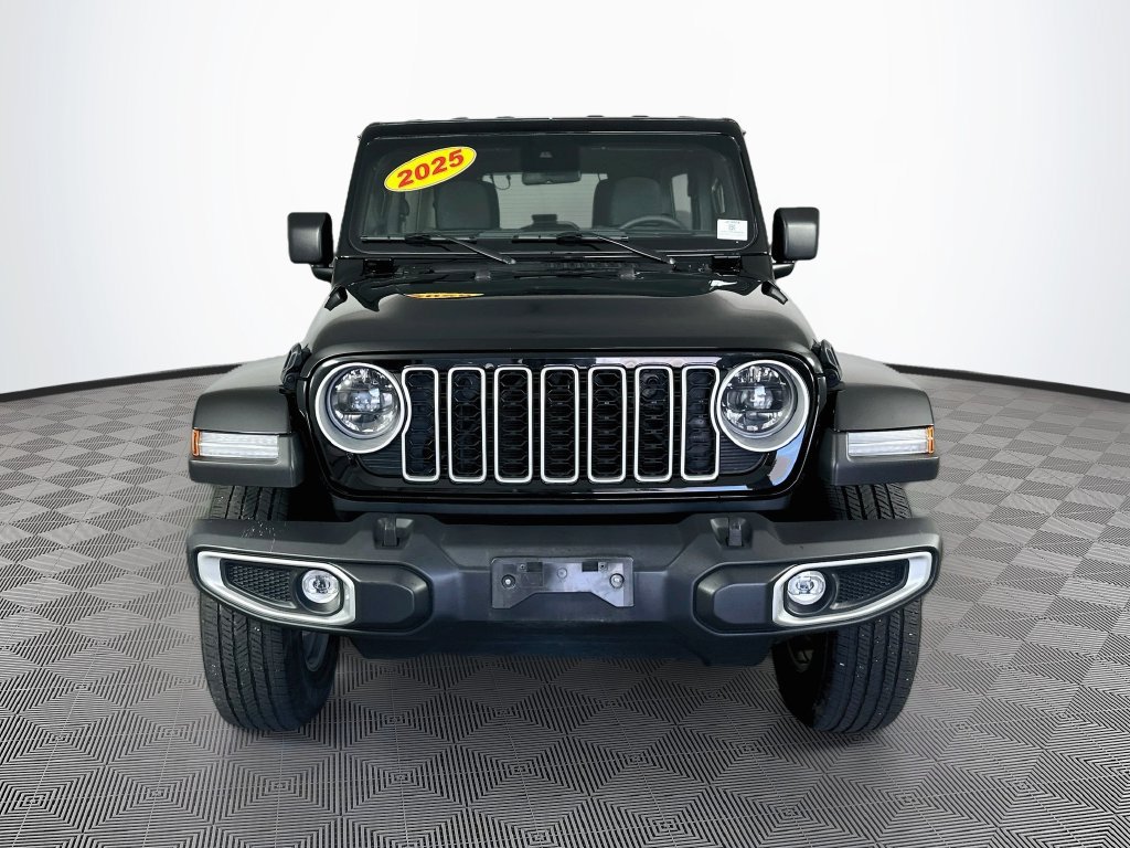 Certified 2025 Jeep Wrangler Unlimited Sahara AWD/4WD image 4