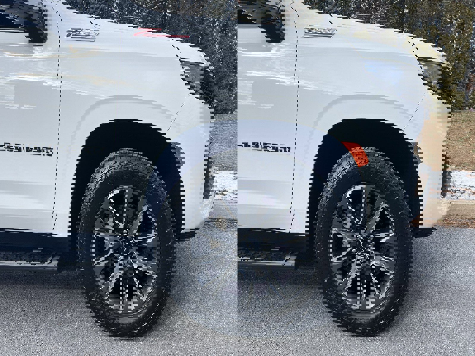 Used 2023 Chevrolet Suburban Z71 w/ Luxury Package image 66