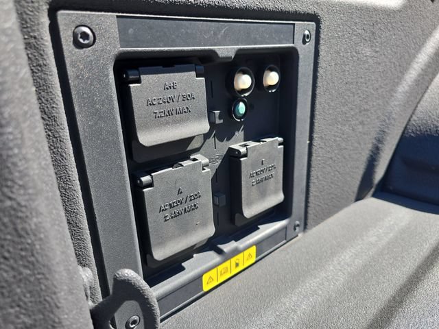 Used 2023 Ford F150 Lightning Lariat AWD/4WD image 33
